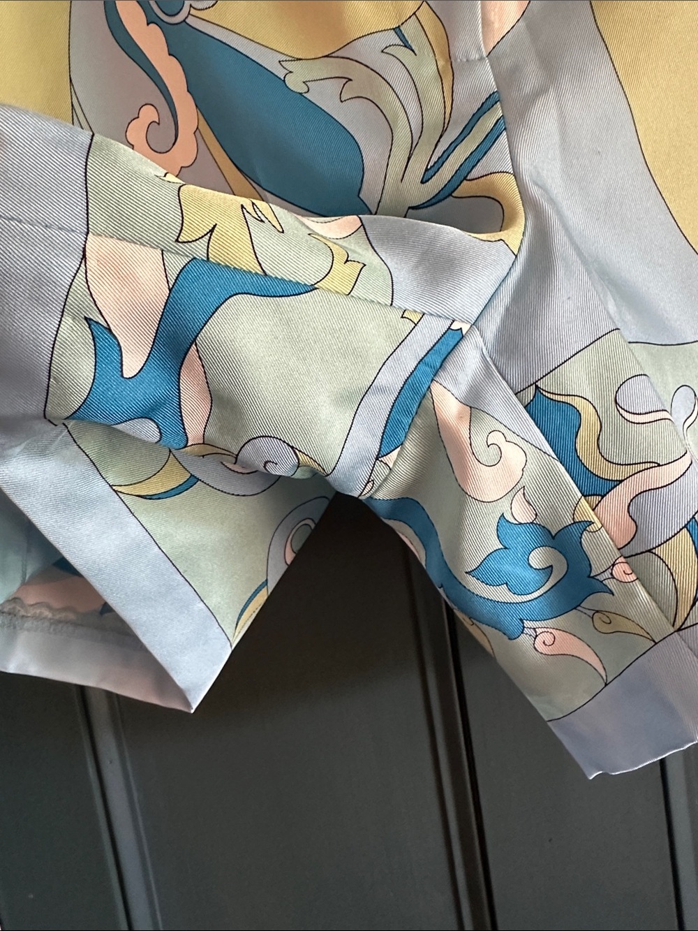 J. McLaughlin Silk Blue Printed Silk Shorts - Picture 2 of 6
